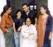  - pic-kalpana-chawla-family